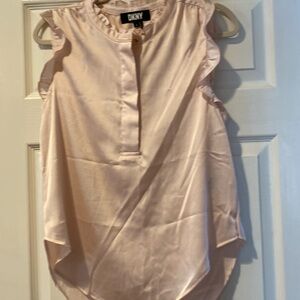 DNKY woman Ruffle sleeveless top shiny off pink size M